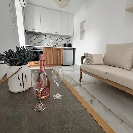 Apartament Byblos Cycladic House *