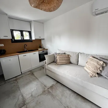 Byblos Cycladic House アパート Vívlos