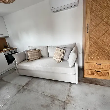 Byblos Cycladic House アパート Vívlos