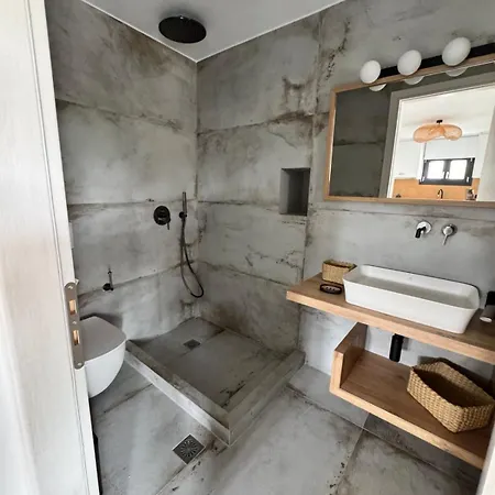 Byblos Cycladic House Vívlos